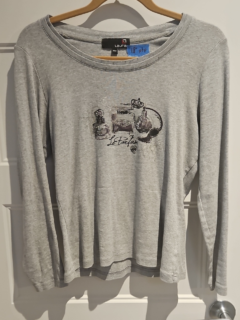 💝2/$15💝Laura Long Sleeve Gray Graphic Tee